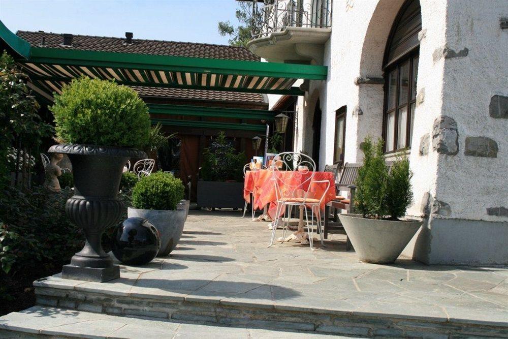 Italian Lifestyle Hotel & Osteria Chartreuse Тун Екстериор снимка