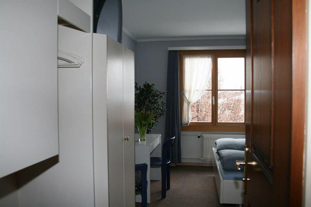 Italian Lifestyle Hotel & Osteria Chartreuse Тун Екстериор снимка