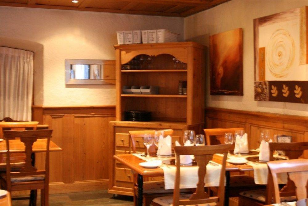 Italian Lifestyle Hotel & Osteria Chartreuse Тун Екстериор снимка