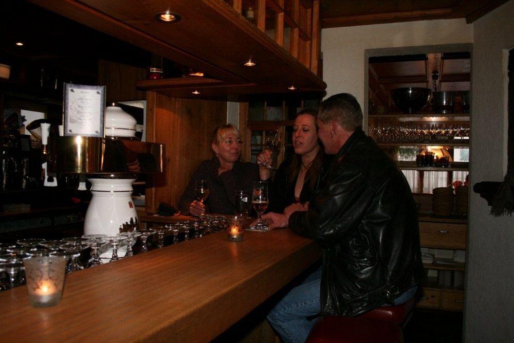 Italian Lifestyle Hotel & Osteria Chartreuse Тун Екстериор снимка