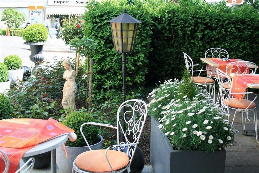Italian Lifestyle Hotel & Osteria Chartreuse Тун Екстериор снимка