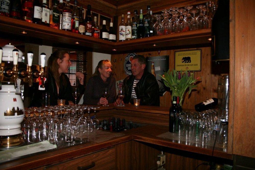 Italian Lifestyle Hotel & Osteria Chartreuse Тун Екстериор снимка