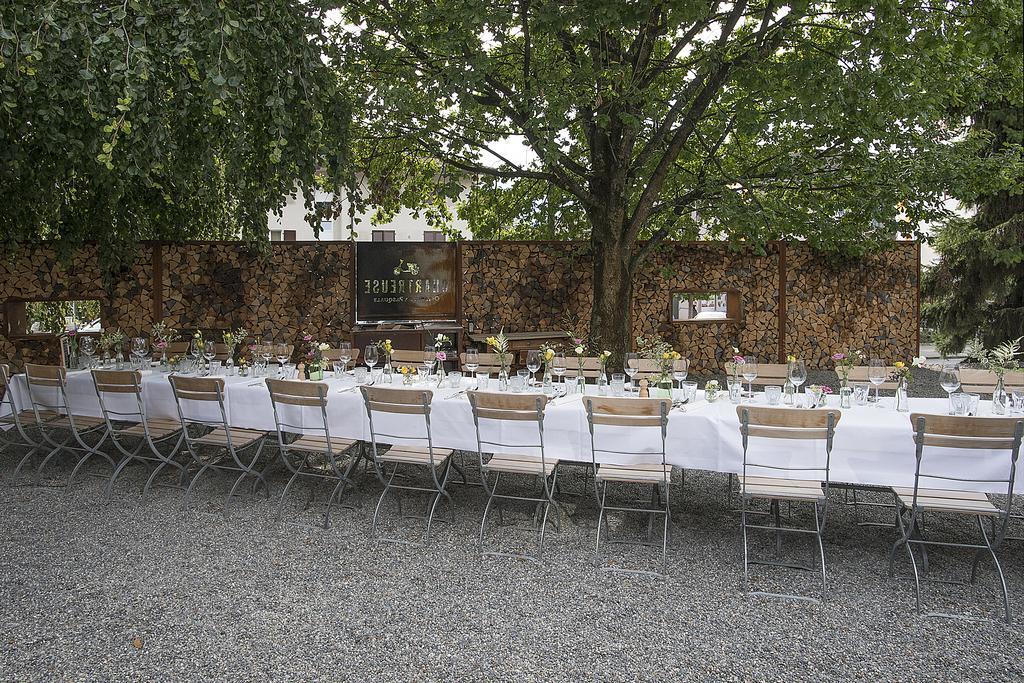 Italian Lifestyle Hotel & Osteria Chartreuse Тун Екстериор снимка