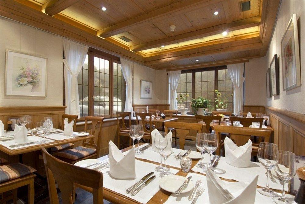 Italian Lifestyle Hotel & Osteria Chartreuse Тун Екстериор снимка